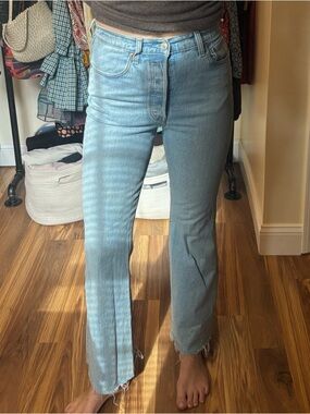 LEVI Light Wash High-Rise Light Flare Jeans